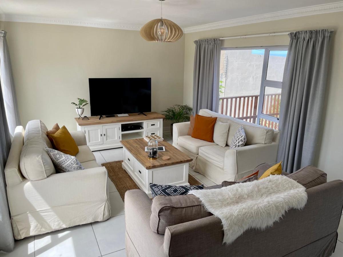 'On Point' Beach House - Jeffreys Bay Bagian luar foto