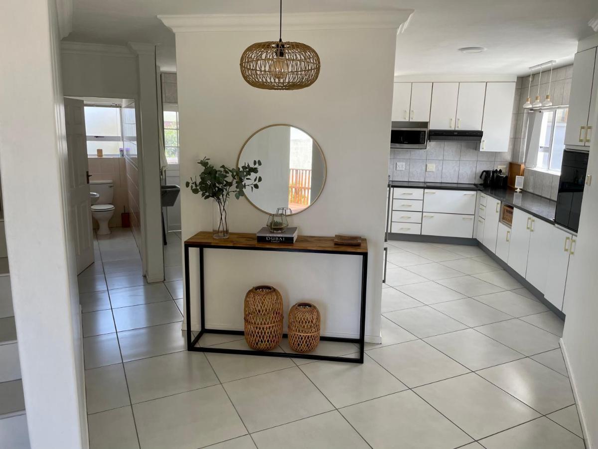 'On Point' Beach House - Jeffreys Bay Bagian luar foto