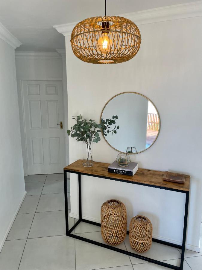 'On Point' Beach House - Jeffreys Bay Bagian luar foto